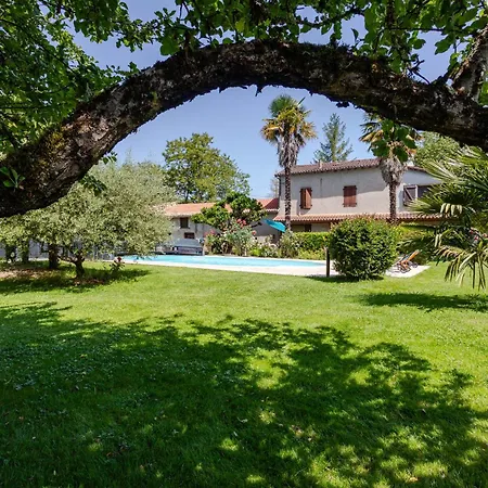 Semesterbostad Le Ruisseau Du Bejean *